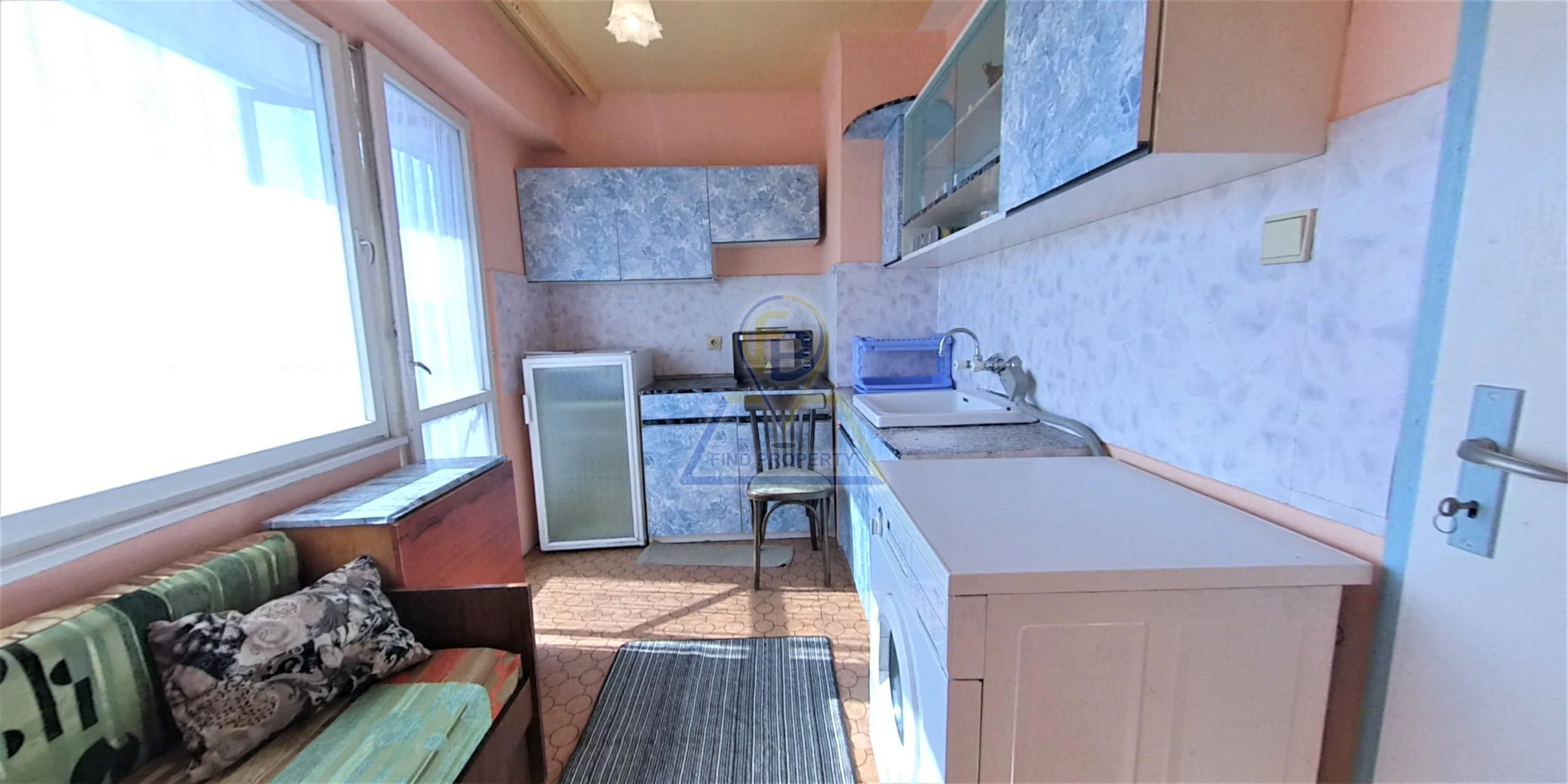 Real Estate 998